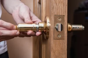 Benefits of using a Professional Locksmith, Security Lock Solutions, Reliable Commercial Locksmiths
